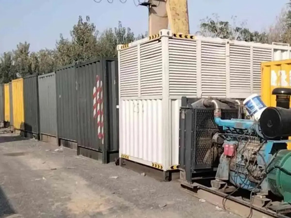 清江浦200KW柴油发电机机组每小时油耗是多少？
